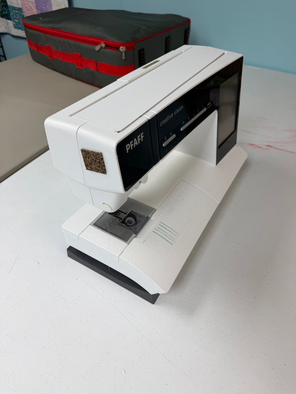 Pfaff Creative Vision Combination Sewing and Embroidery Machine